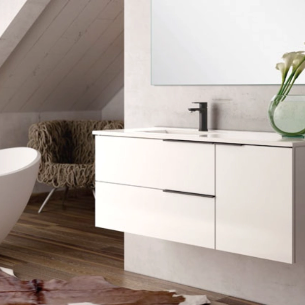 COLLECTION BLACK CAPRI