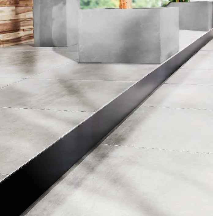 Durabal BO 20-80 antracite - Profil d'angle pour balcon ou terrasse et/ou sur plot